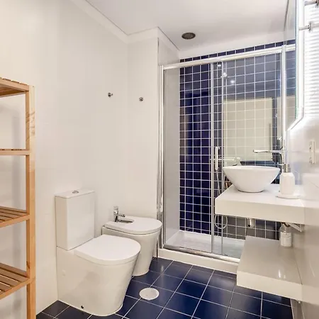 Apartment Joivy Modern 1-bed In Porto